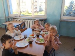 55943259512879644764648314011652107234875760n